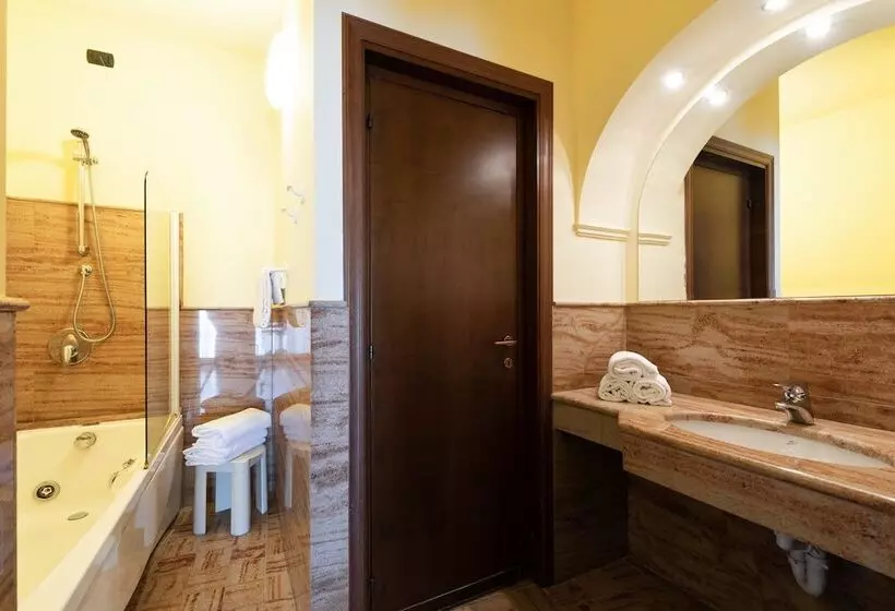 Superior room with lake view, Du Parc