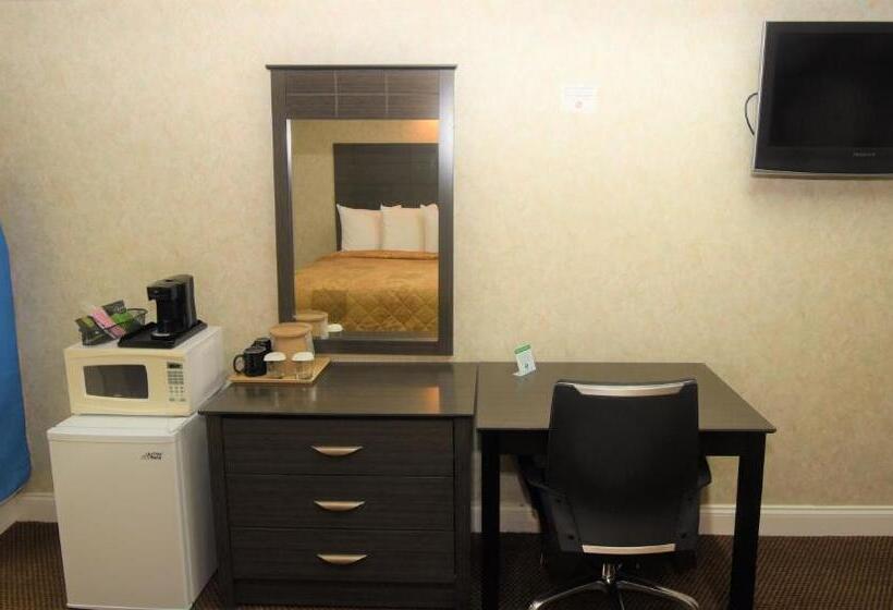 带大床的豪华间, Country View Inn & Suites Atlantic City