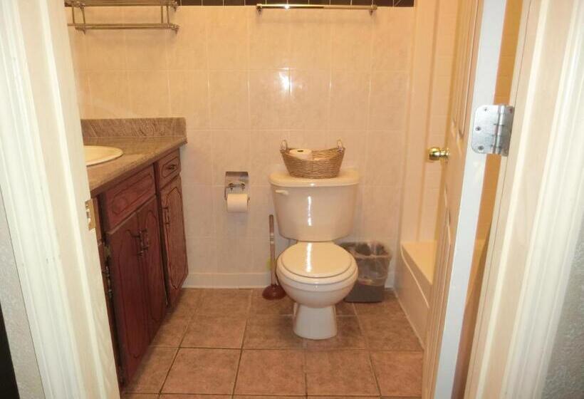 سوئیت با تخت بزرگ, The Garden Villas