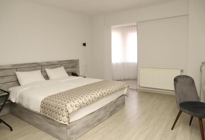 اتاق استاندارد, Aventus