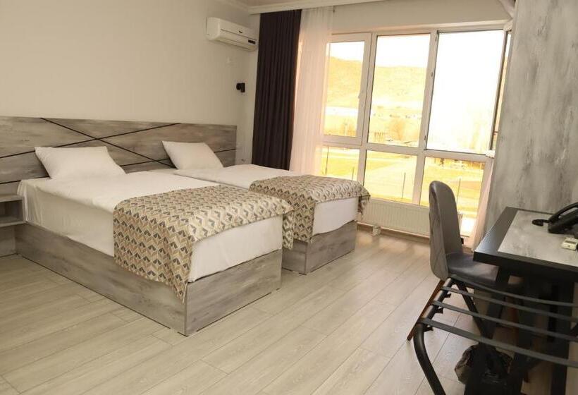 اتاق استاندارد, Aventus