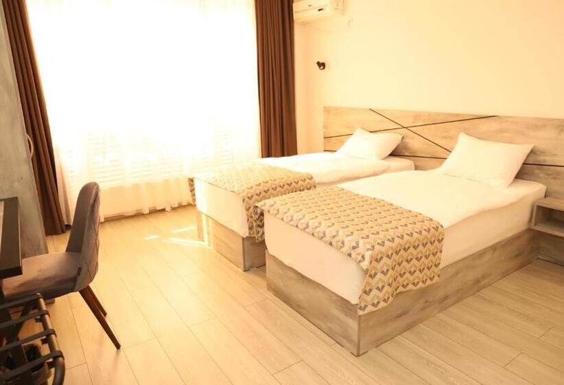 اتاق استاندارد, Aventus