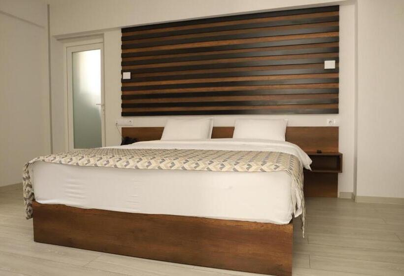 سوییت لوکس, Aventus