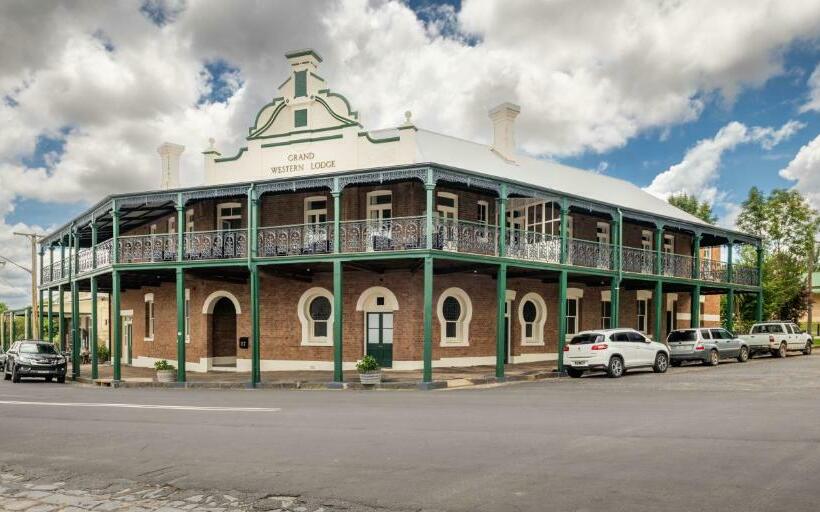 اتاق استاندارد یک نفره, Grand Western Lodge