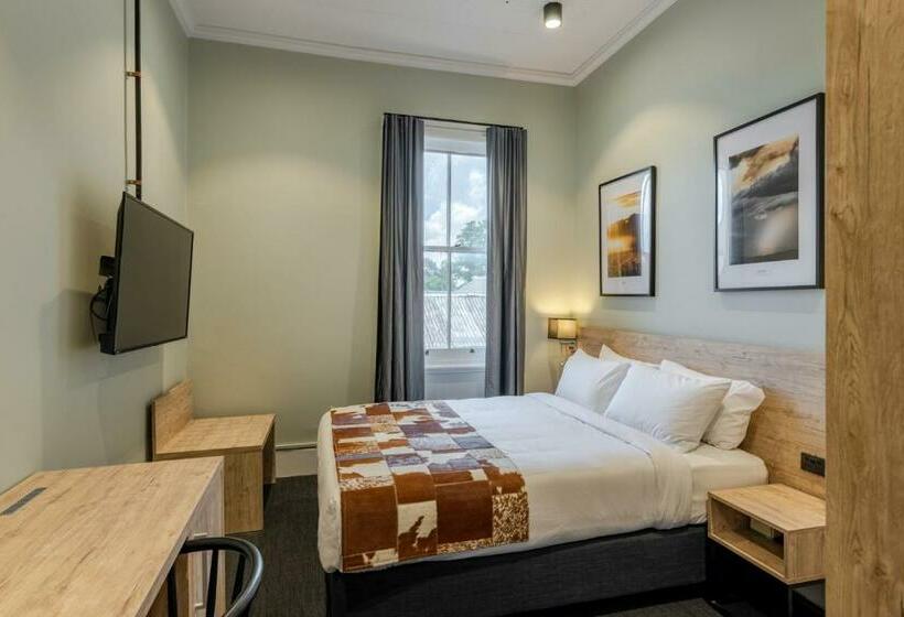 اتاق استاندارد, Grand Western Lodge