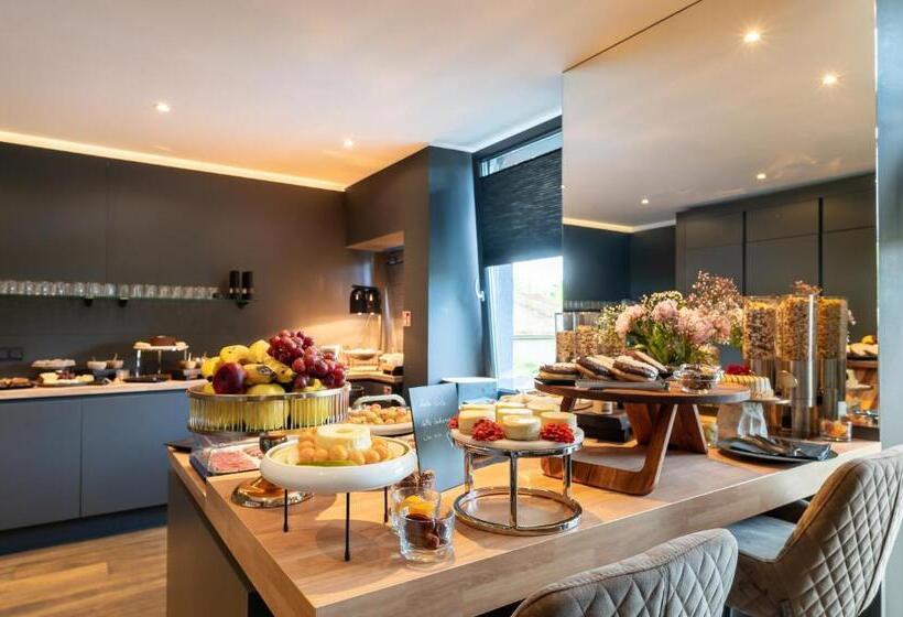 اتاق لوکس, Sellmann´s Boutique