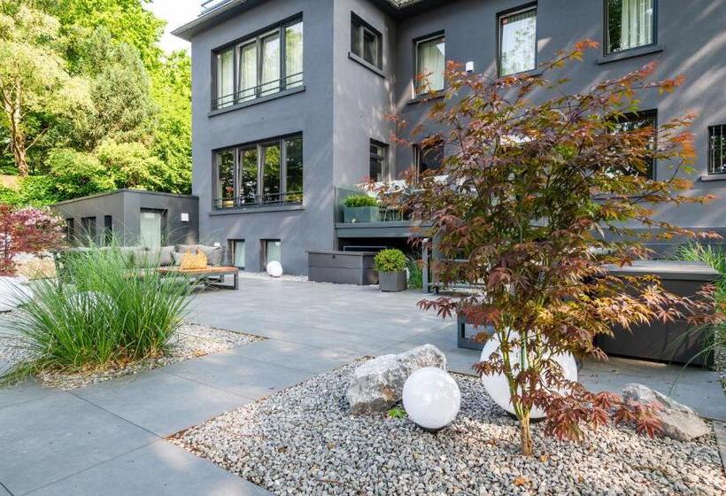 اتاق لوکس, Sellmann´s Boutique