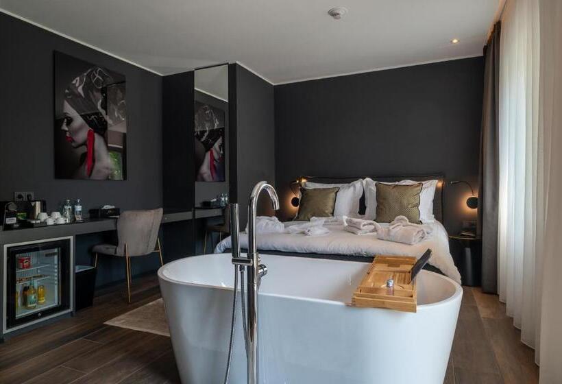 سوییت, Sellmann´s Boutique