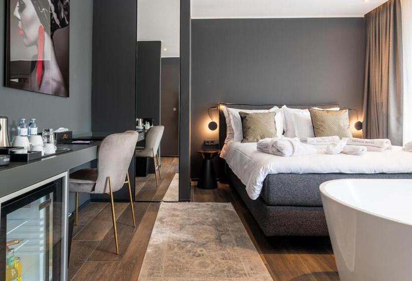 سوییت, Sellmann´s Boutique