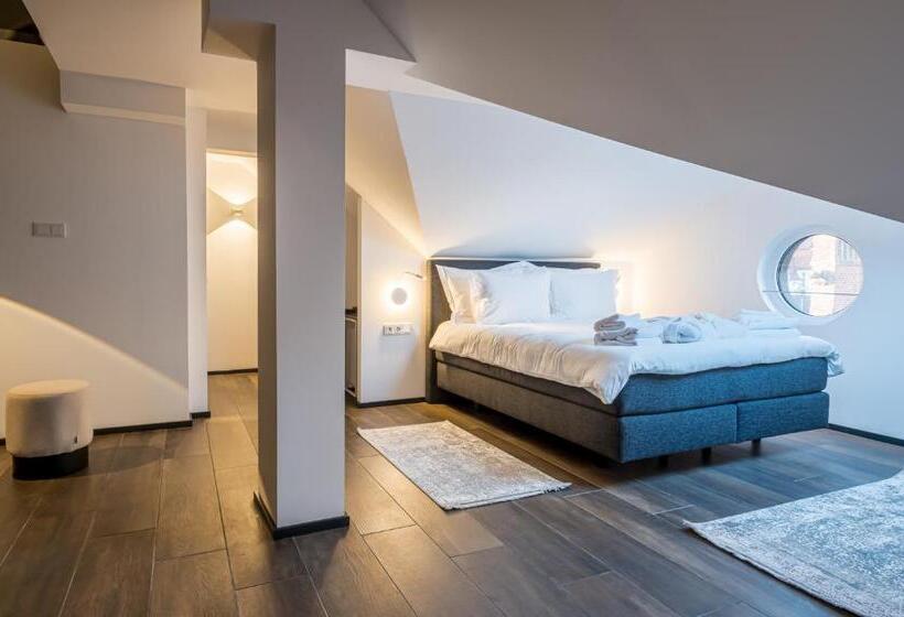 سوییت خانوادگی, Sellmann´s Boutique