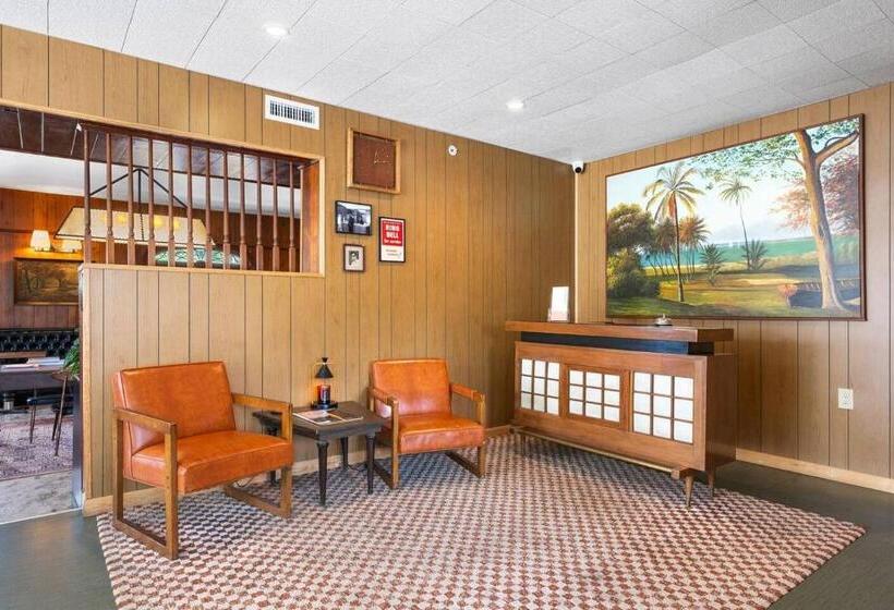 Номер Стандарт Кровать Кинг Адаптированный для Инвалидов, The Starlight Motor Inn