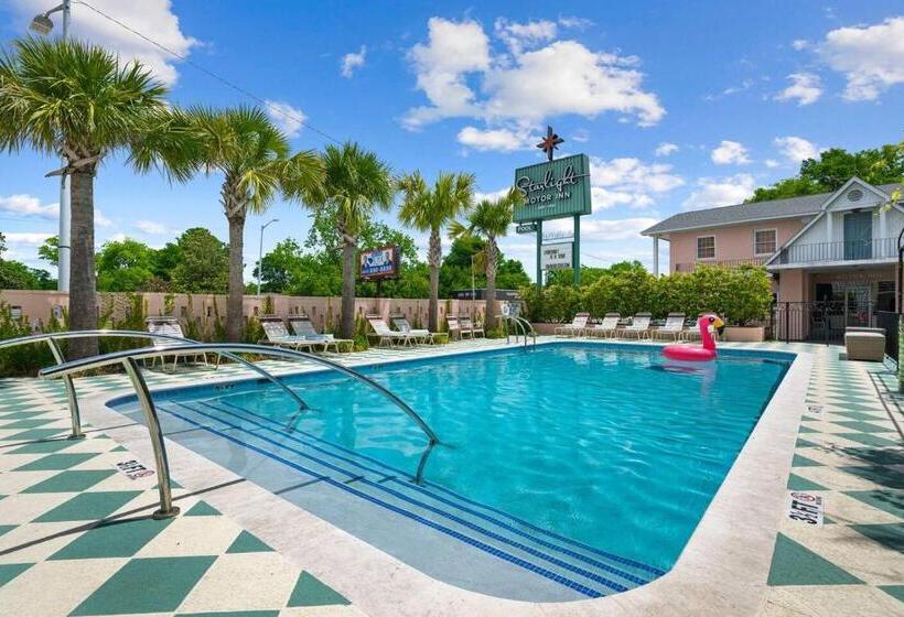 スタンダードルーム, The Starlight Motor Inn