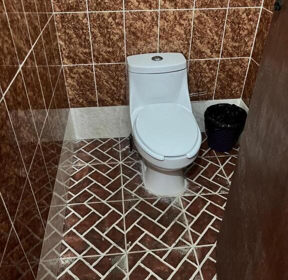 标准三人间, Posada Quetzalin