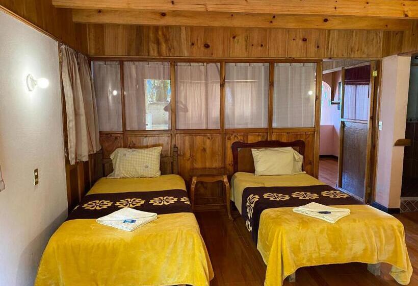 スタンダード４人部屋, Posada Quetzalin