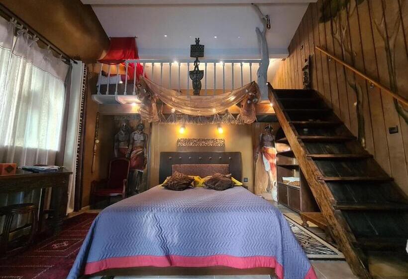 غرفة قياسية مطلّة علي حمام السباحة, Suite Côte Sud Ardeche