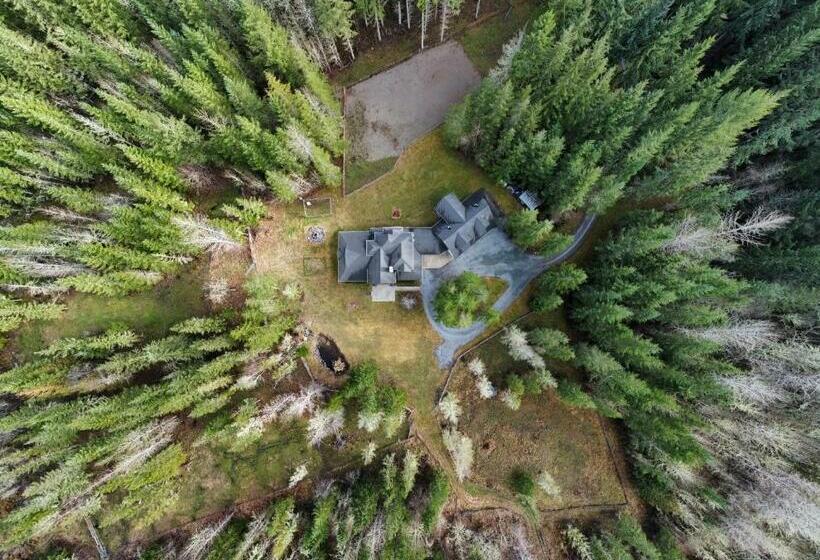 Номер Стандарт, The Loft At The Nisqually Highland Ranch