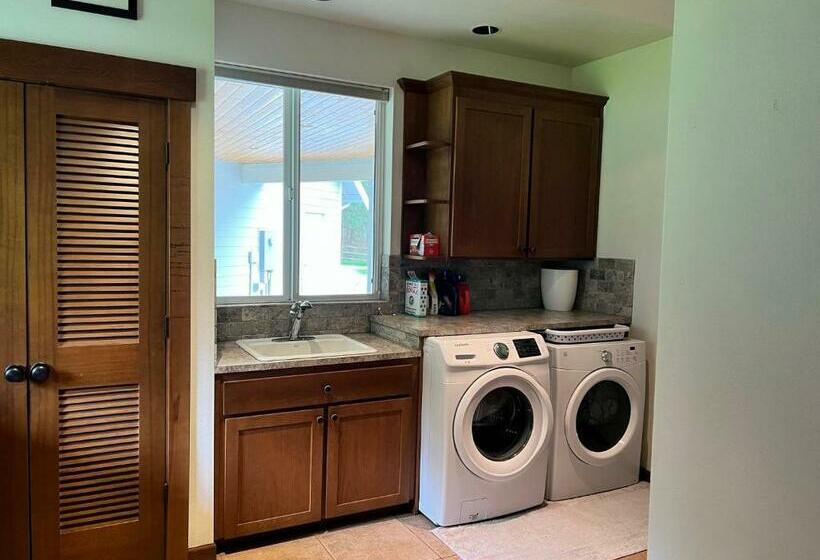 Номер Стандарт, The Loft At The Nisqually Highland Ranch