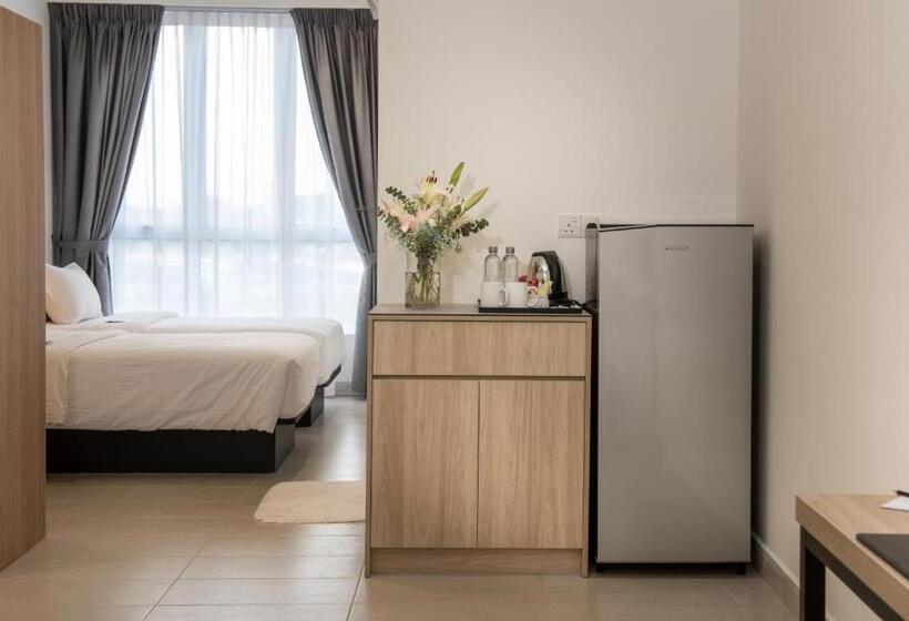 スタンダードスタジオ, The Signature Serviced Suites Puchong