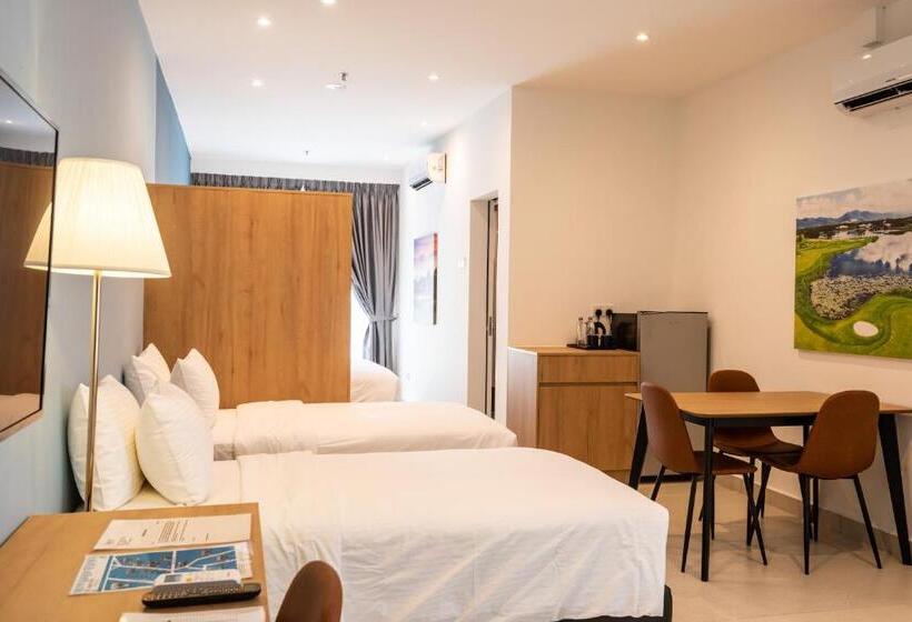 ファミリーステューディオ, The Signature Serviced Suites Puchong