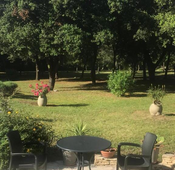 Номер Стандарт Вид на Сад, Chambre D Hôte à La Maison Du Petit Bois 4 étoiles