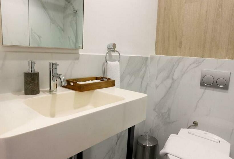 Номер Deluxe, Cordia Hotel Banjarmasin   Hotel Dalam Bandara