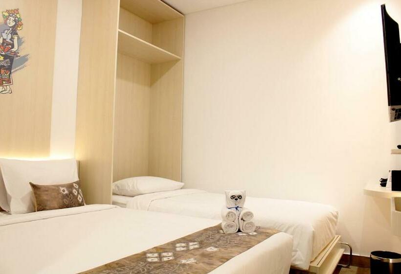 Трехместный Номер Superior, Cordia Hotel Banjarmasin   Hotel Dalam Bandara