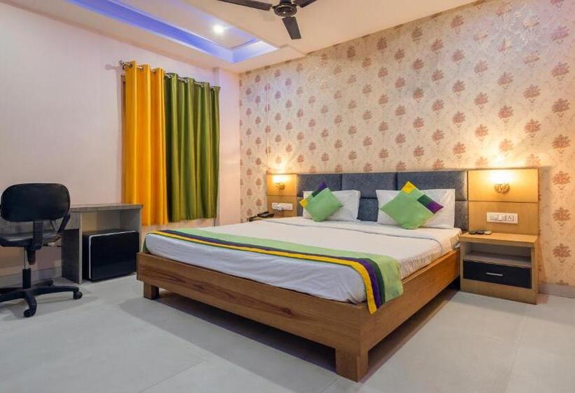 Номер Deluxe, Treebo Shakuntalam, Near Lucknow Airport