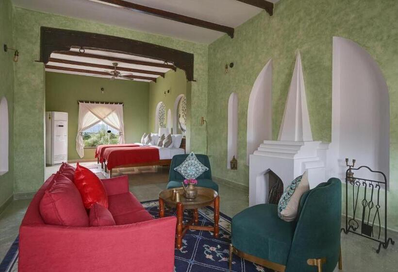 标准间带山景, Maya Garh Pushkar