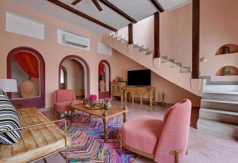 带大床的标准间, Maya Garh Pushkar