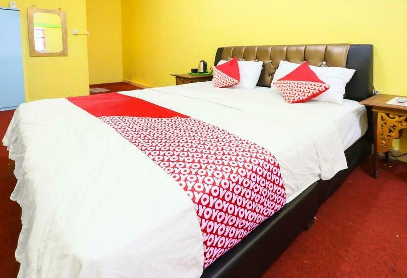 带大床的豪华间, Oyo 91839 Penginapan Sulthan Penyengat Syariah