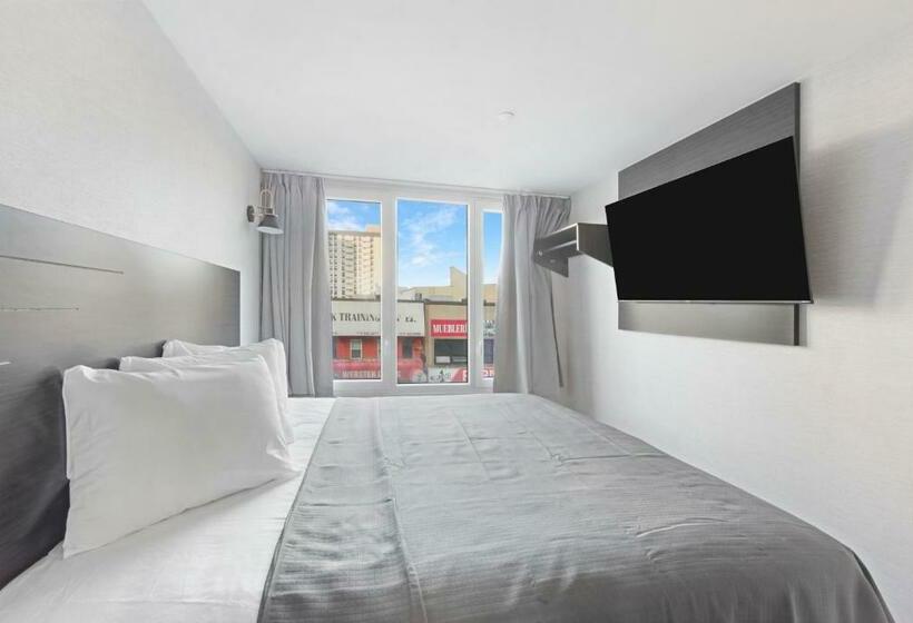 标准间, Tremont Bronx Yankee Stadium