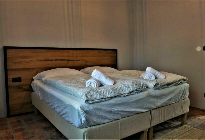 Трехместный Номер Deluxe, Ořechový Dvůr