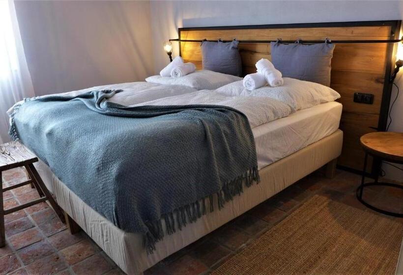 4인용 스탠다드 룸, Ořechový Dvůr