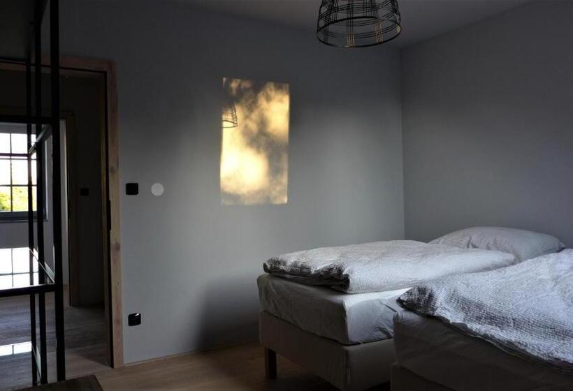 침실 2개 스위트, Ořechový Dvůr