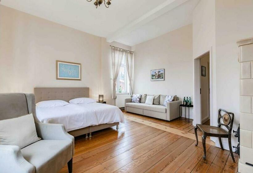 דירת חדר, Schlosshotel Gross Koethel