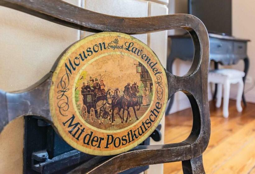 דירת חדר, Schlosshotel Gross Koethel