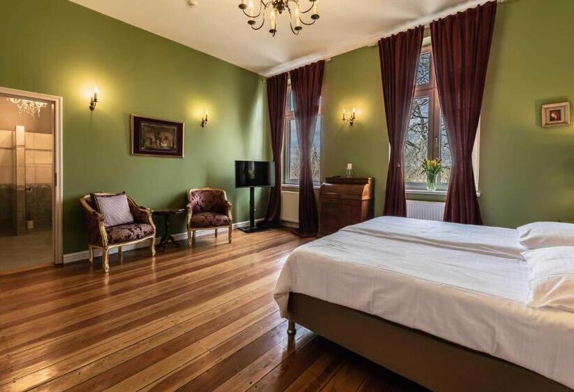 חדר סטנדרט לשלושה, Schlosshotel Gross Koethel