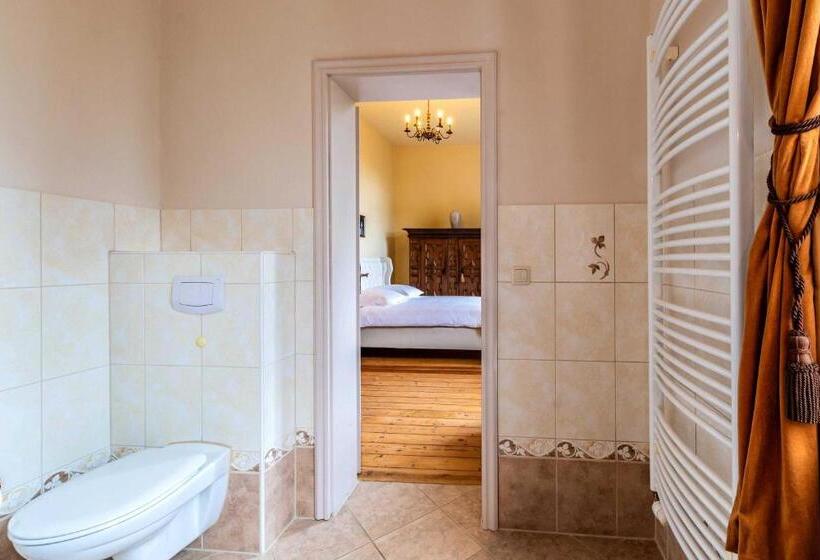 Номер Стандарт, Schlosshotel Gross Koethel