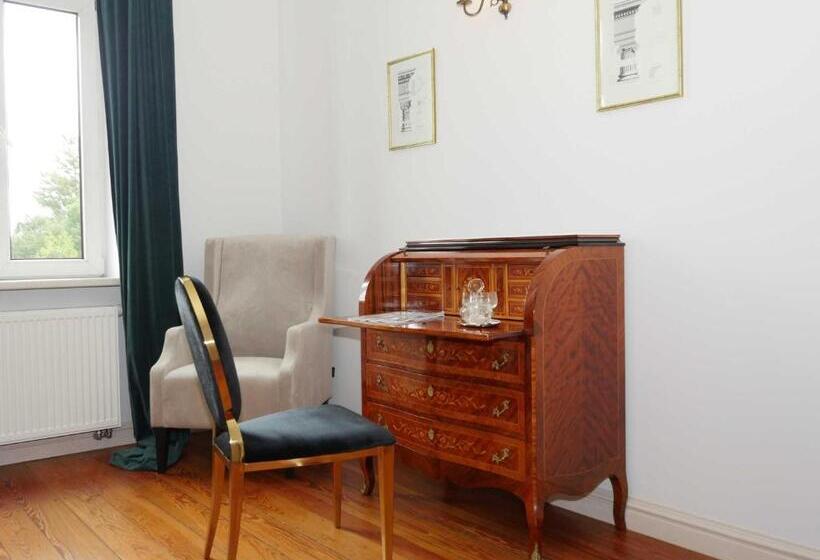 Трехместный Номер Комфорт, Schlosshotel Gross Koethel
