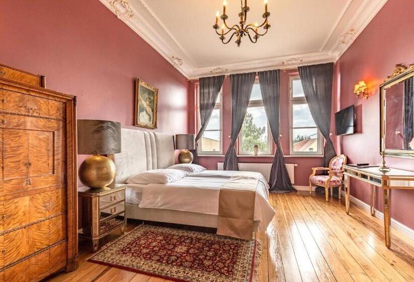 Номер Стандарт Трехместный, Schlosshotel Gross Koethel
