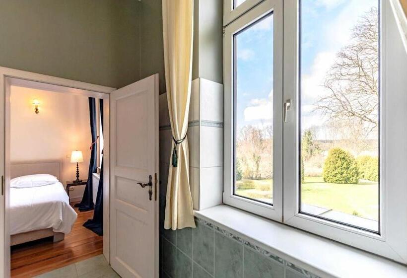 Номер Стандарт, Schlosshotel Gross Koethel