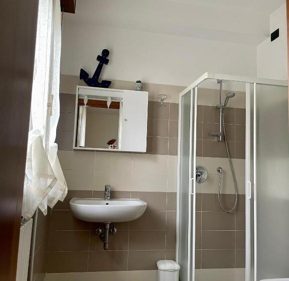 标准间, A Paranza