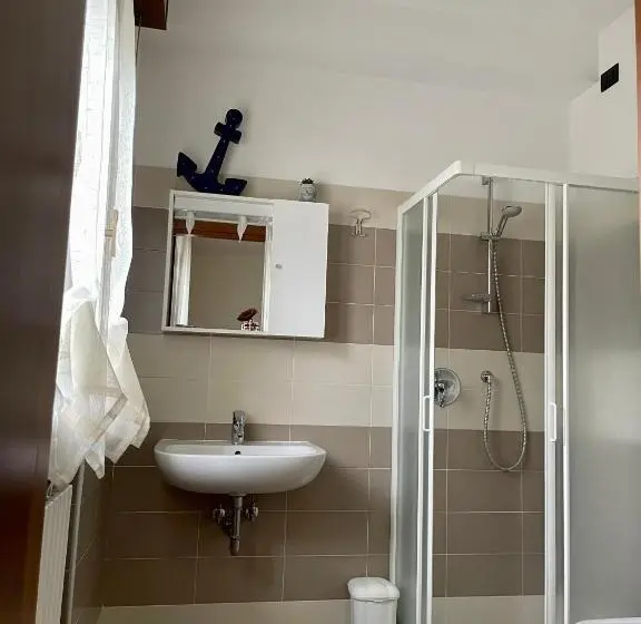 Standard-huone, A Paranza