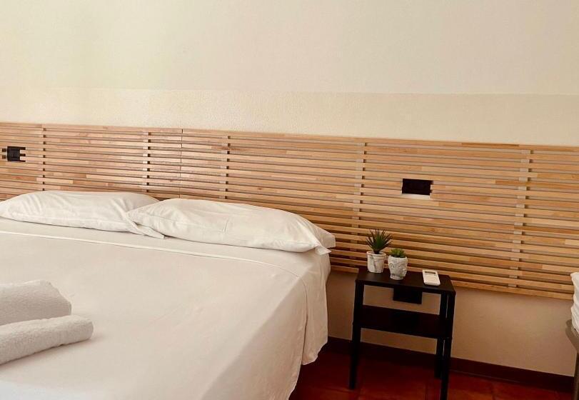 标准三人间, A Paranza