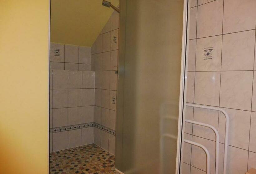 סוויטה משפחתית, Les Raseries