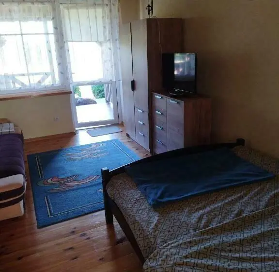 Standard Triple Room with Terrace, Pokoje Inulec
