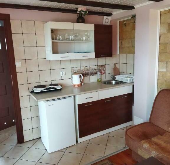 스탠다드 룸 호수 전망, Pokoje Inulec