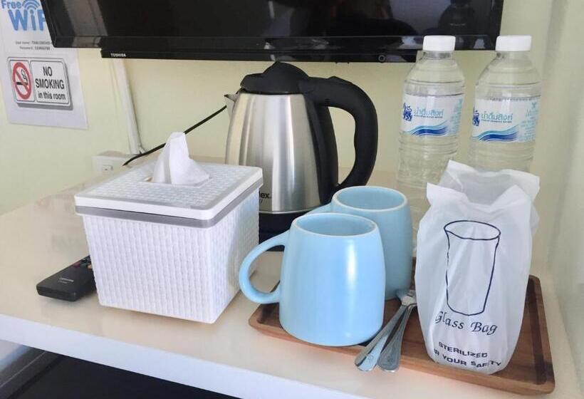 Quarto Basic, Thai Orchid Guest House