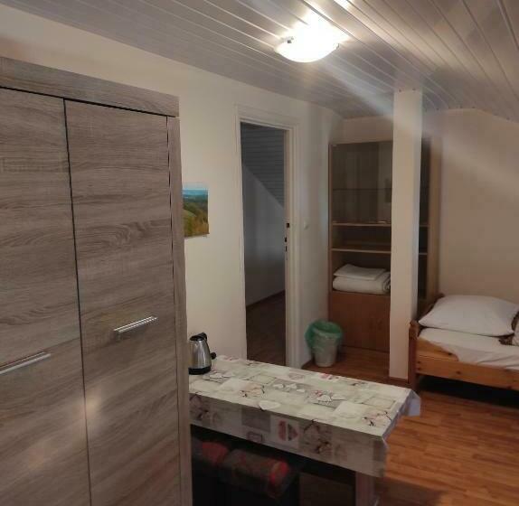 스탠다드 트리픔 룸 공동욕실, Zielona Dolina