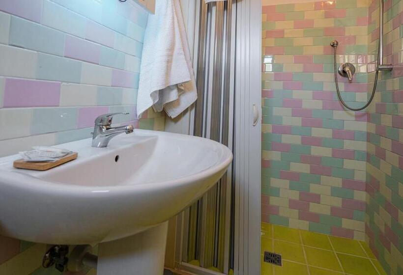 جناح عائلي, B&b Nu Suennu